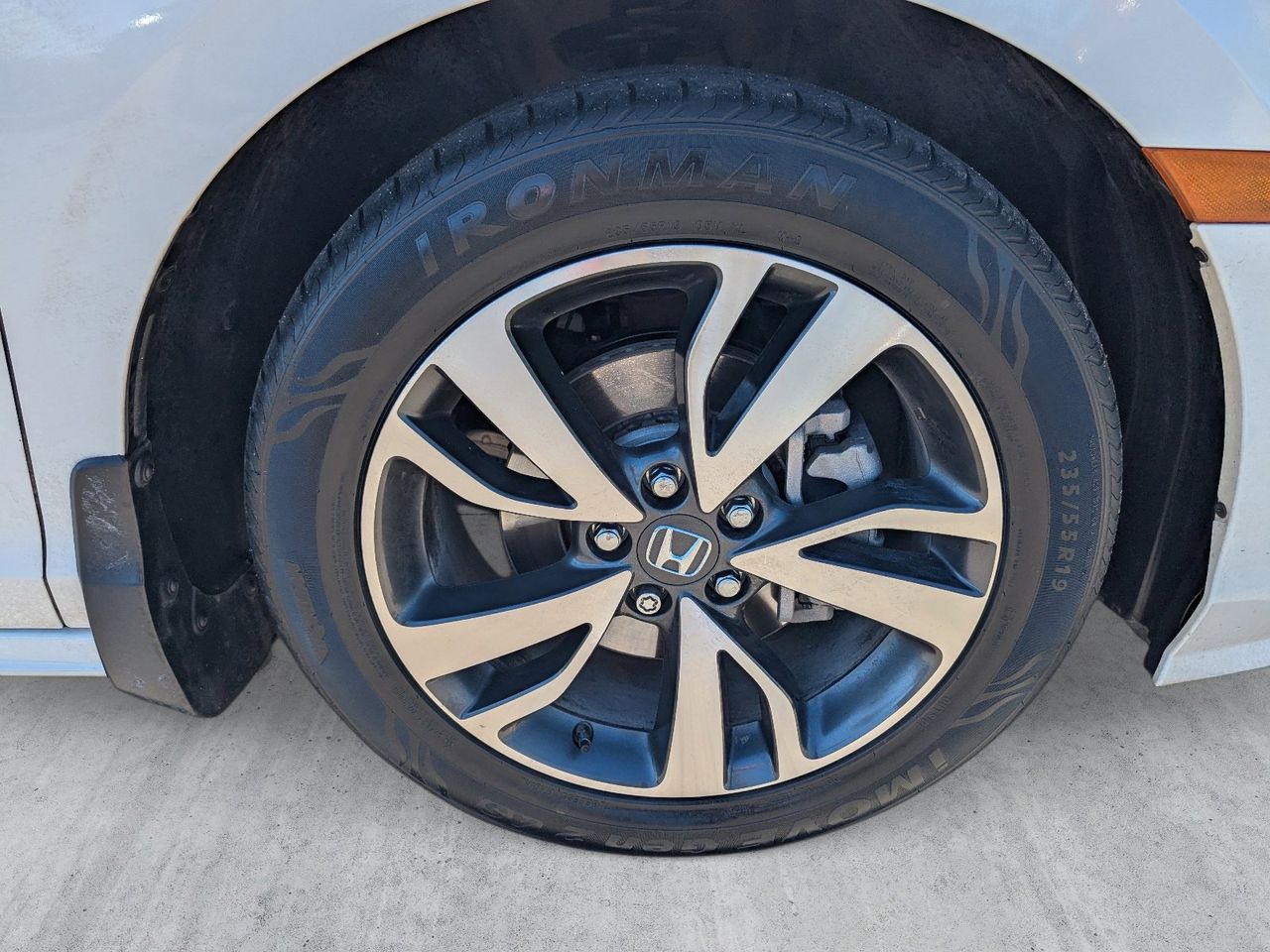 Used 2023 Platinum White Pearl Honda Touring image 9