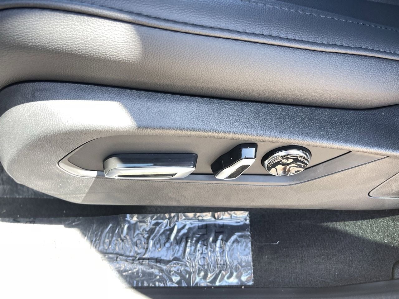 New 2026 Majestic Black Pearl Acura FWD image 24