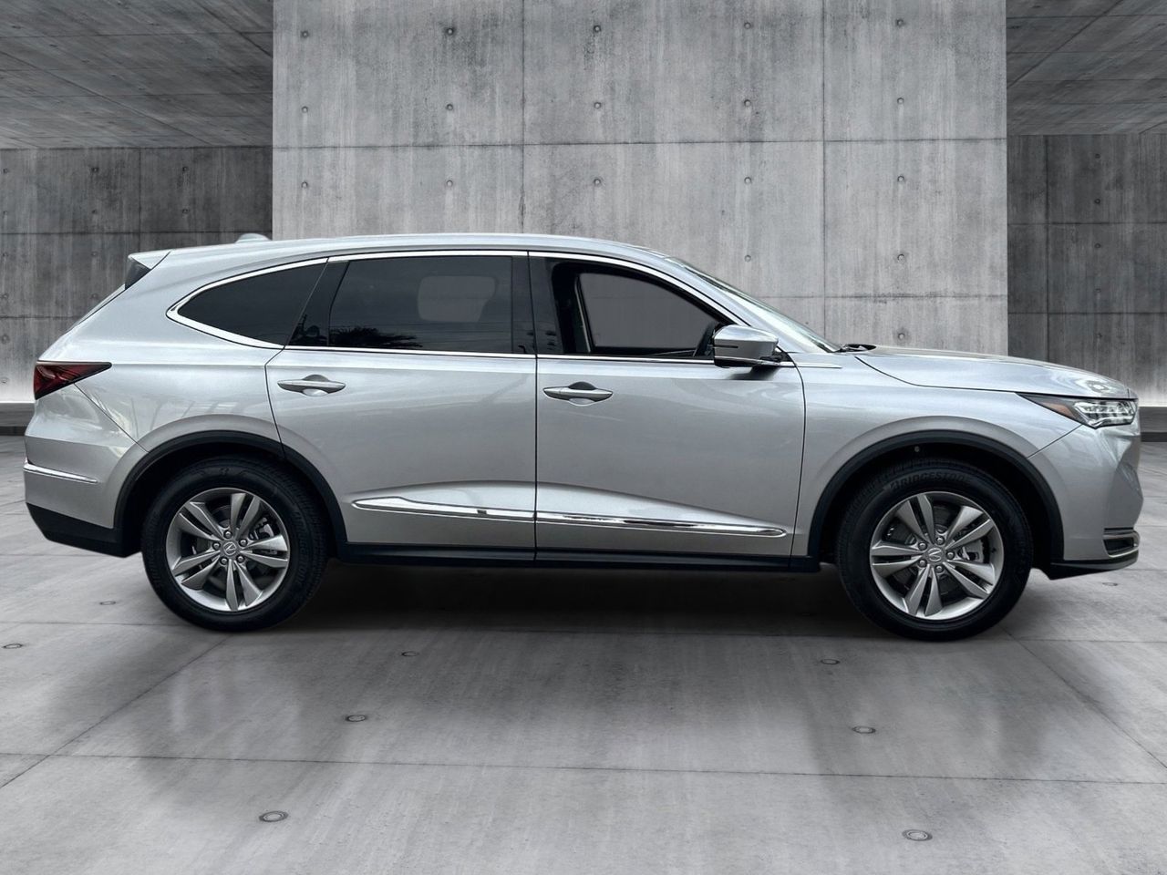 New 2026 Solar Silver Metallic Acura SH-AWD image 6