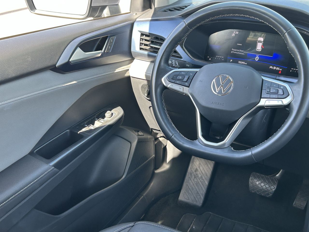 Used 2024 Platinum Gray Metallic Volkswagen 1.5T SE image 19