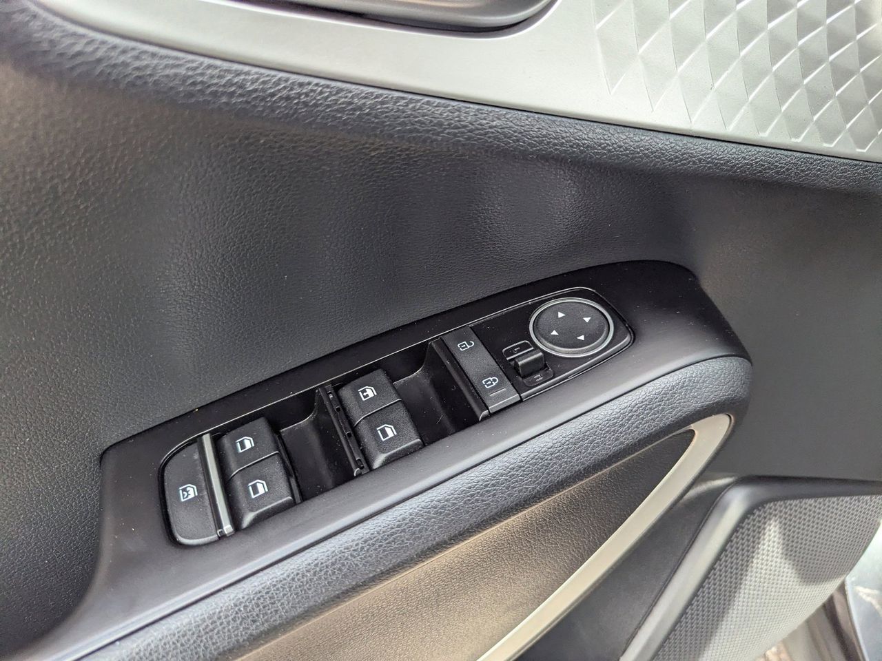 Used 2022 Gravity Gray Kia LX image 29