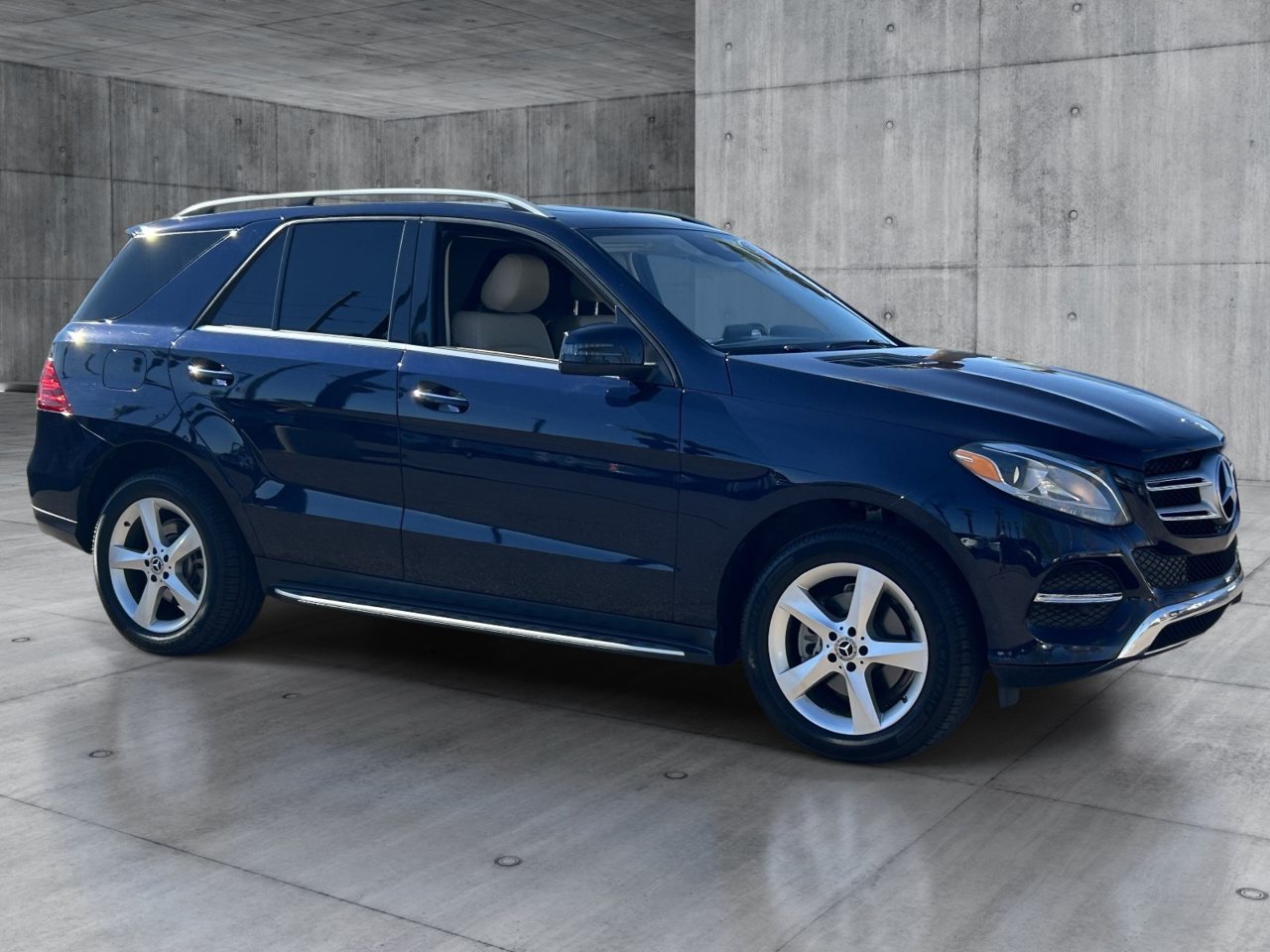 Used 2018 Lunar Blue Metallic Mercedes-Benz GLE 350 4maticÂ® image 7