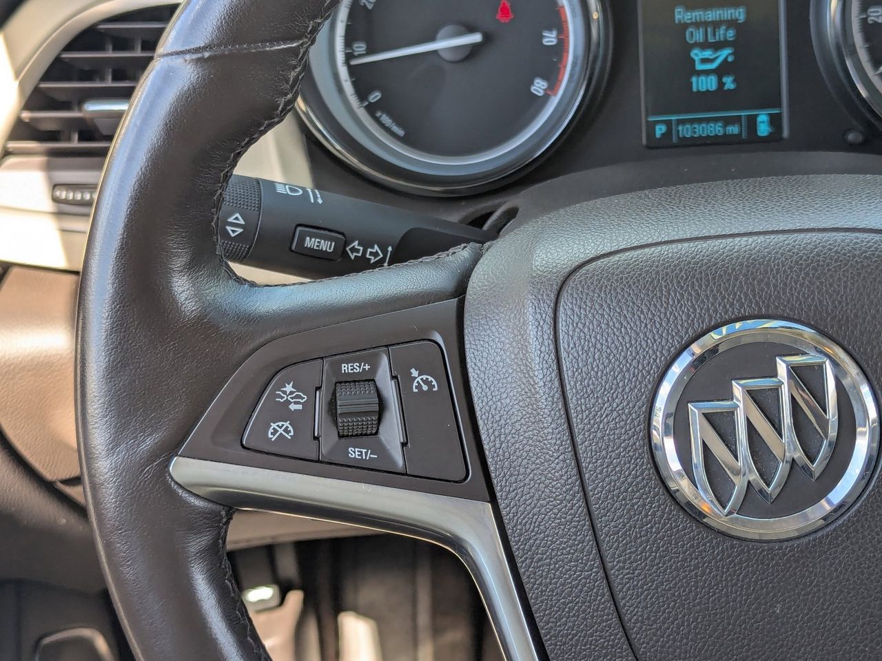 Used 2014 White Diamond Tricoat Buick Premium Group image 24