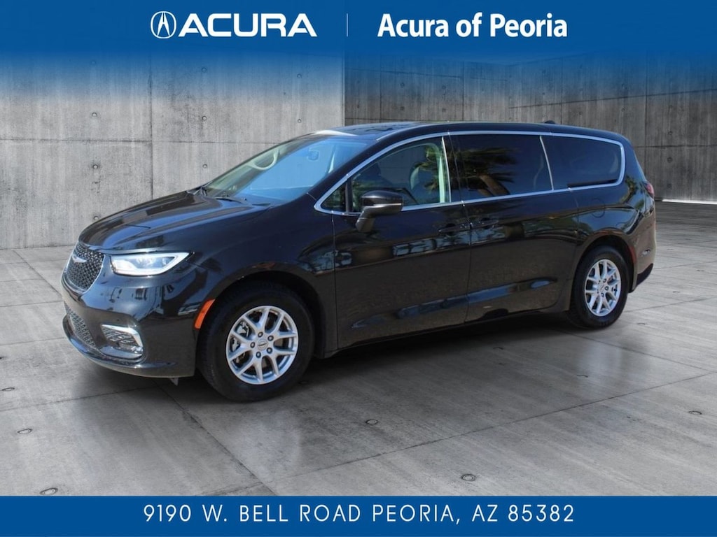 Used 2023 Chrysler Pacifica Touring L Van Passenger Van