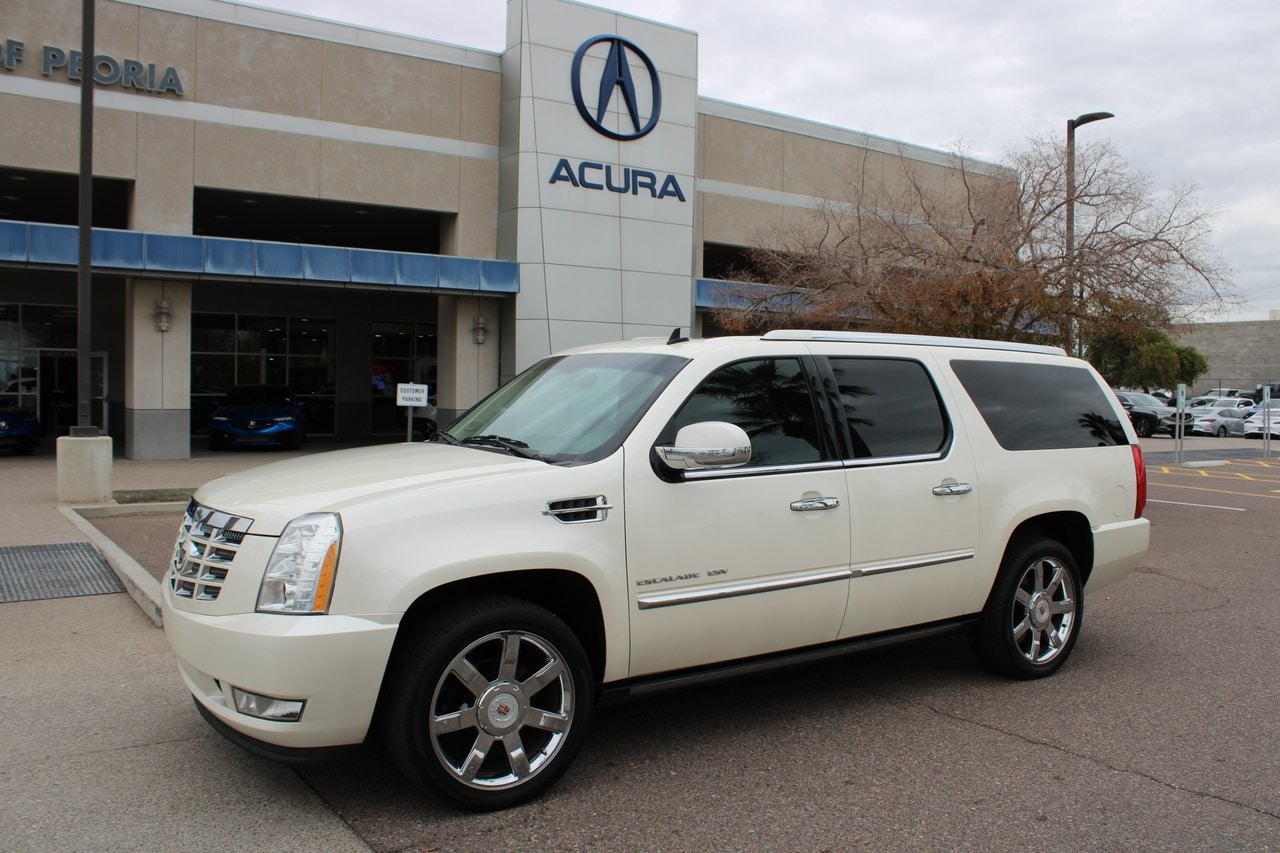 2010 Cadillac Escalade ESV Premium's photo