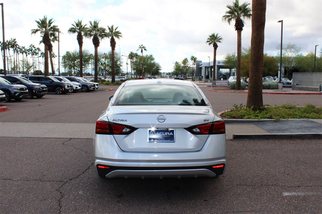 2023 Nissan Altima 2.5 SV photo 2