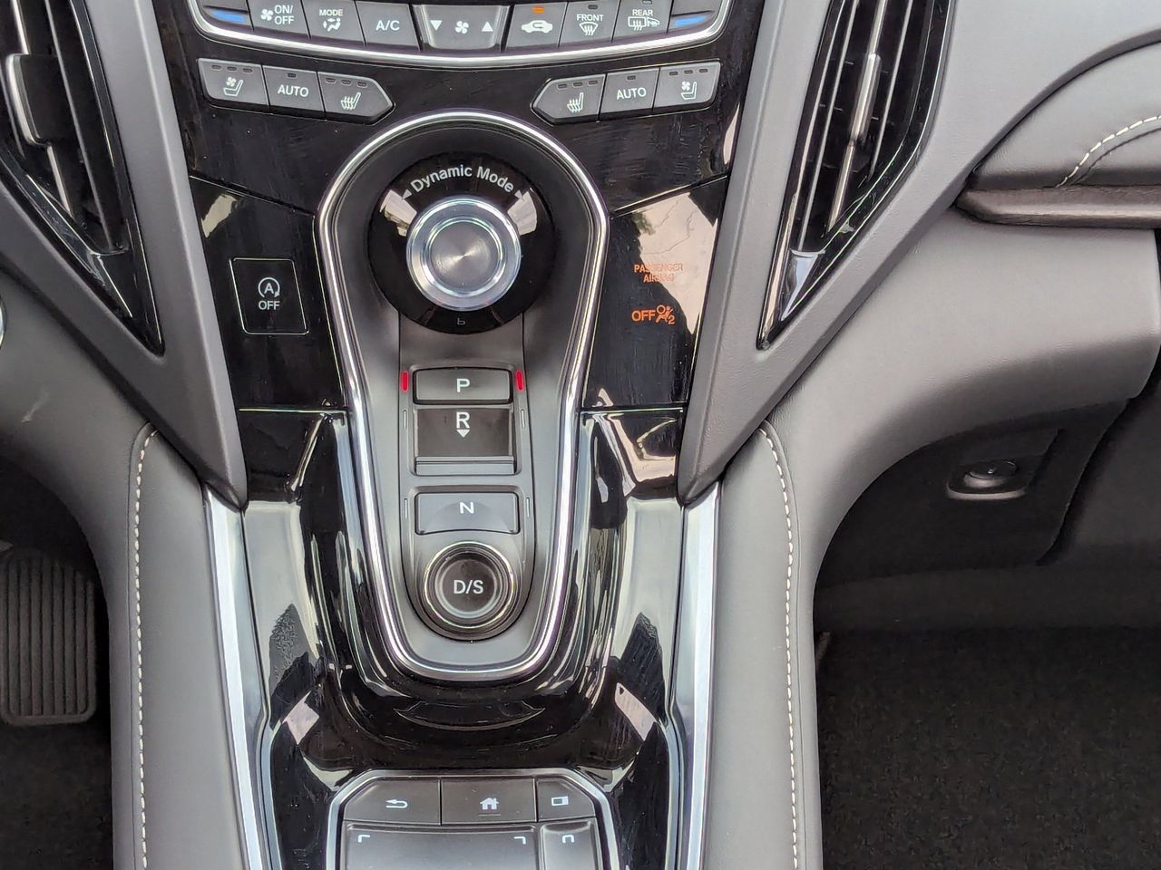 Certified Used 2025 Liquid Carbon Metallic Acura Advance Package SH-AWD image 23