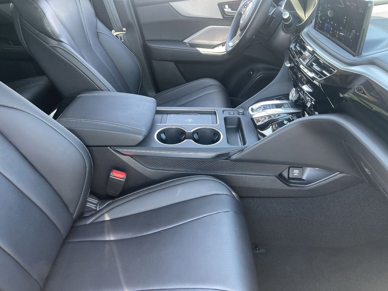 New 2026 Platinum White Pearl Acura SH-AWD Technology Package image 13