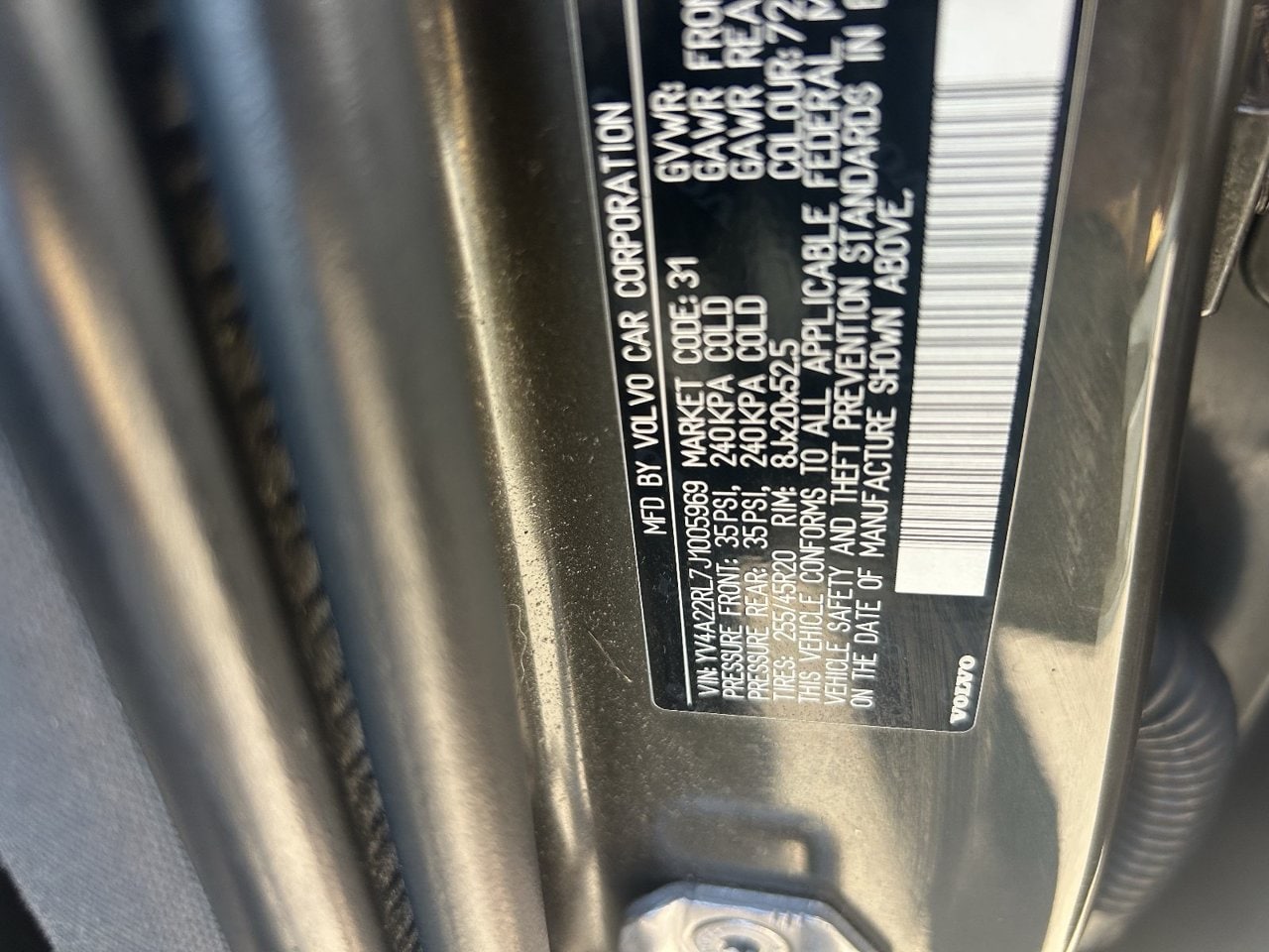 Used 2018 Pine Gray Metallic Volvo T6 Inscription image 36