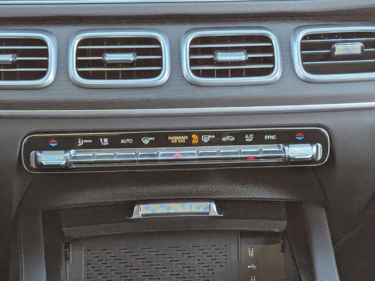 Used 2025 Selenite Gray Metallic Mercedes-Benz GLE 350 4matic® image 21