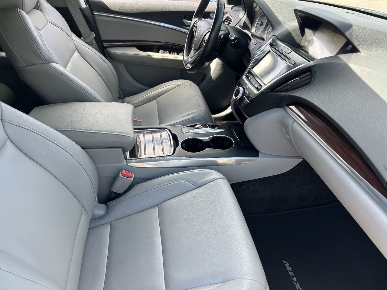 Used 2016 Graphite Luster Metallic Acura 3.5L w/Technology Package image 14