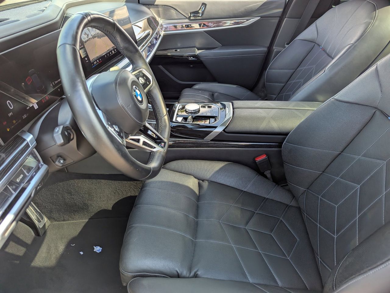 Used 2024 Black Sapphire Metallic BMW 740i image 27