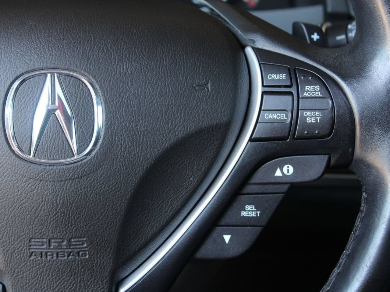 Used 2018 Crystal Black Pearl Acura Technology Package image 34