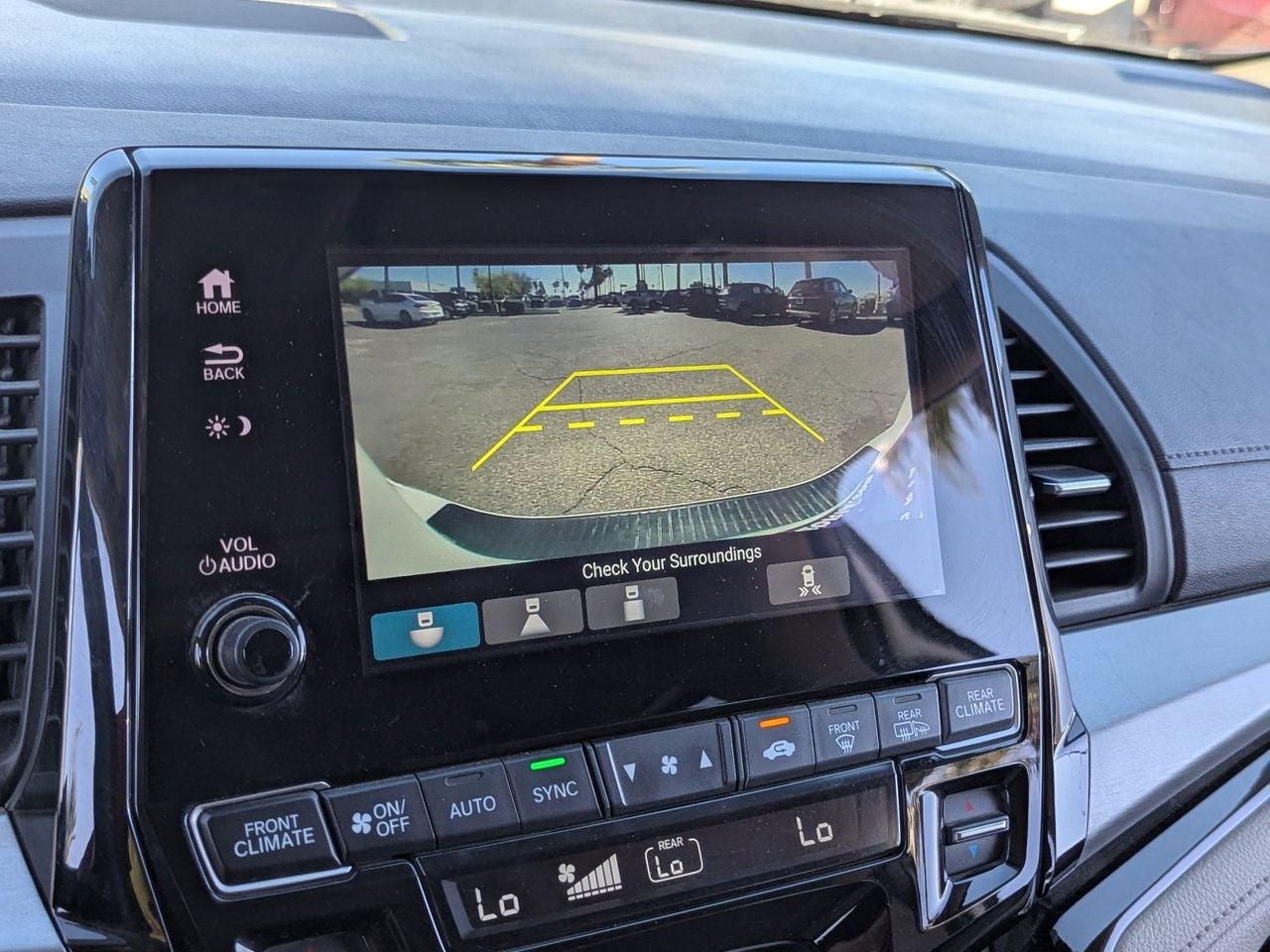 Used 2023 Platinum White Pearl Honda Touring image 33