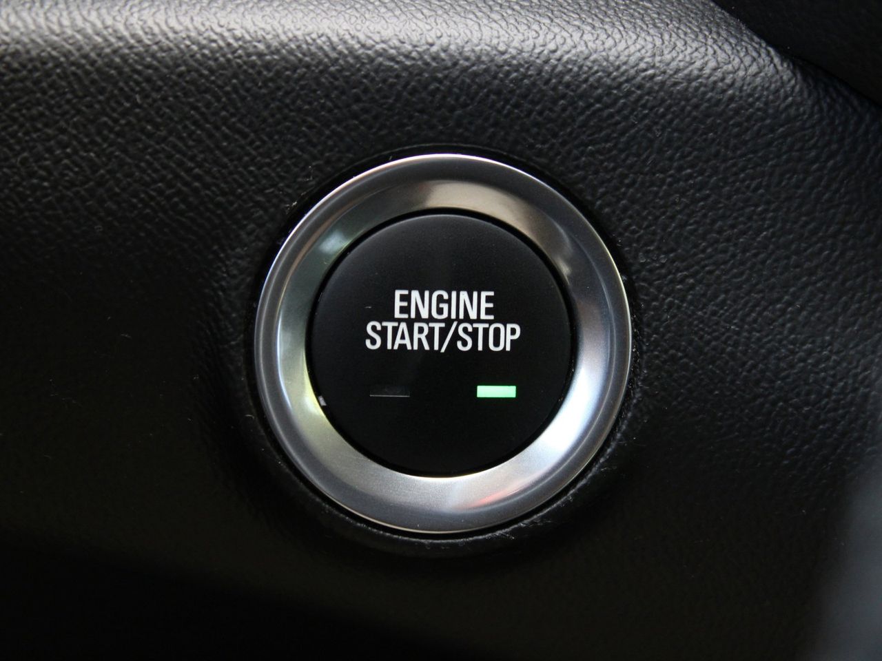 Used 2020 Summit White GMC SLE image 24