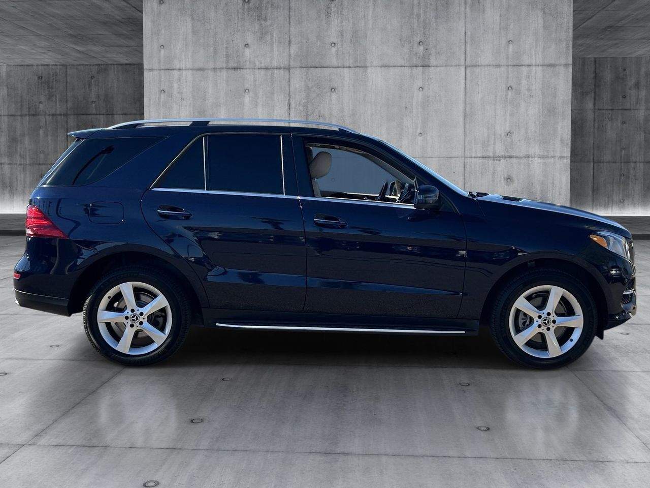 Used 2018 Lunar Blue Metallic Mercedes-Benz GLE 350 4maticÂ® image 6