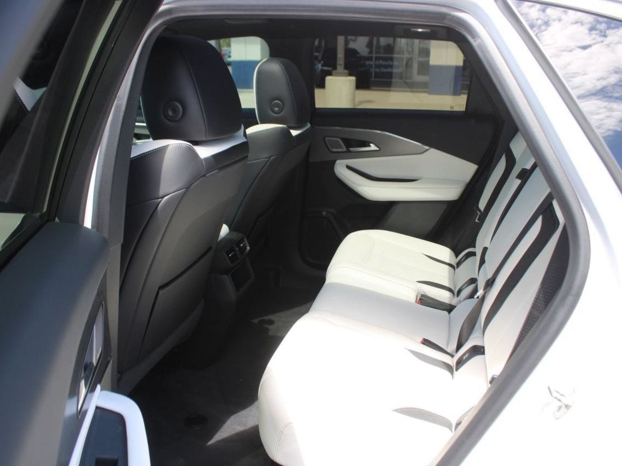 Used 2024 Snowfall Pearl Acura A-Spec w/A-Spec Pkg image 25