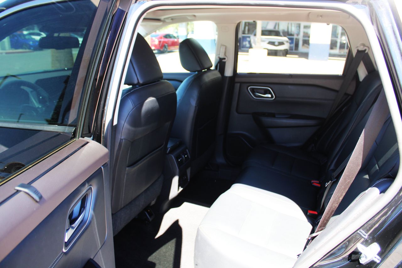 Used 2021 Super Black Nissan SL image 12