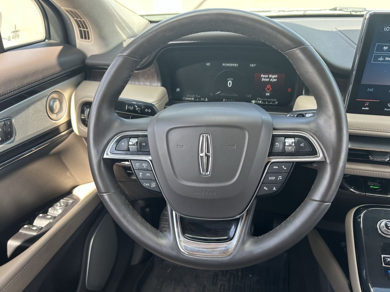 Used 2022 Ceramic Pearl Metallic Tinted Clearcoat Lincoln Reserve image 24