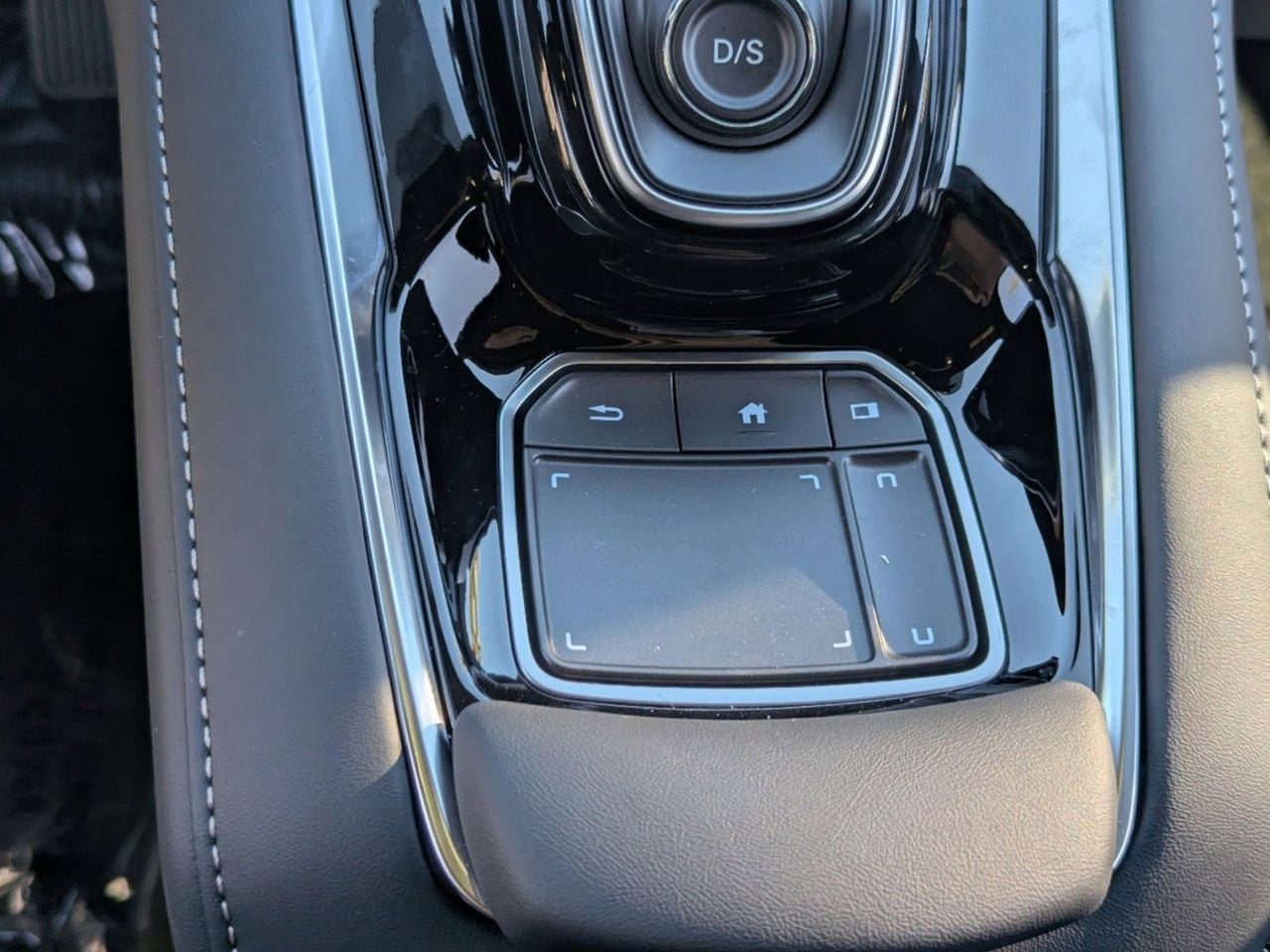 New 2026 Platinum White Pearl Acura SH-AWD image 22