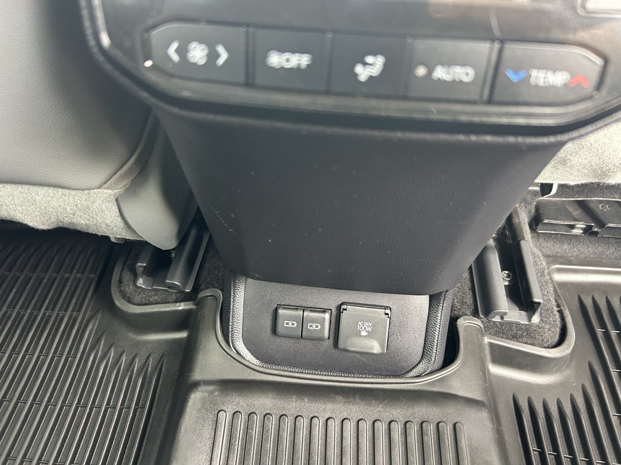 Used 2023 Magnetic Gray Metallic Toyota Platinum image 19