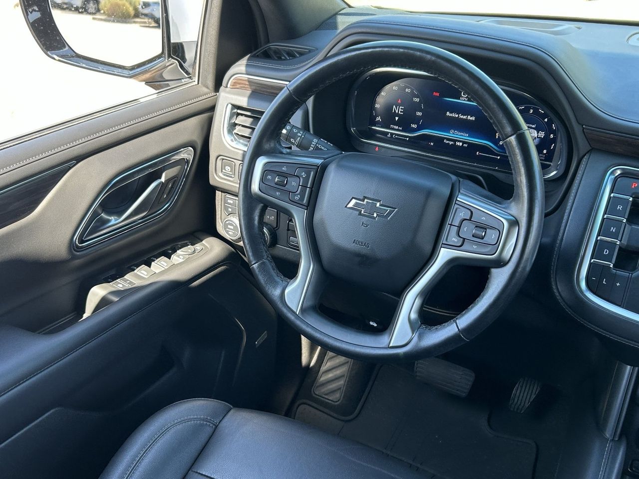 Used 2022 Iridescent Pearl Tricoat Chevrolet Z71 image 17