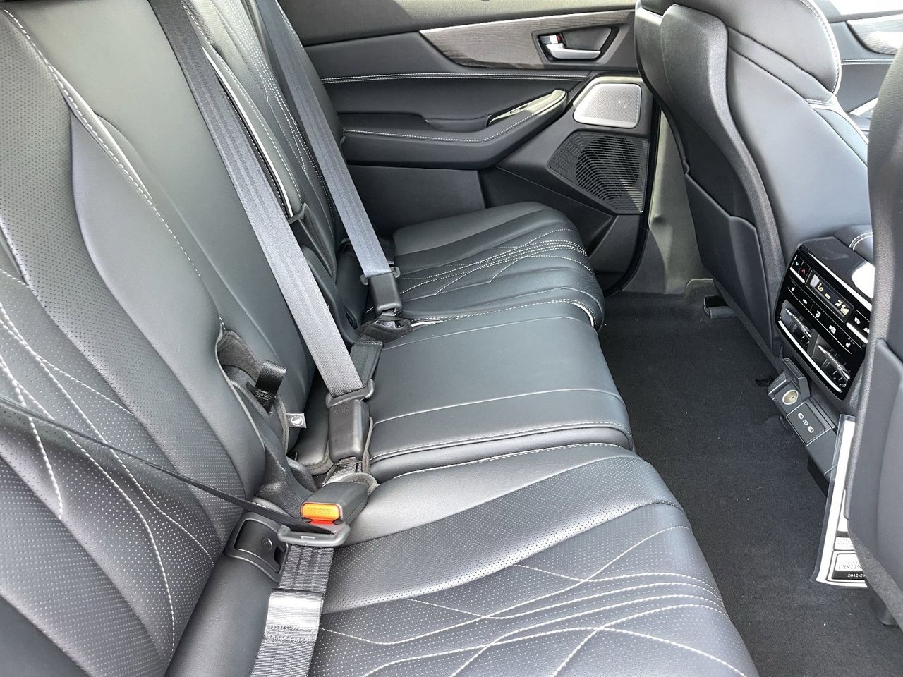 New 2026 Solar Silver Metallic Acura SH-AWD Advance Package image 16