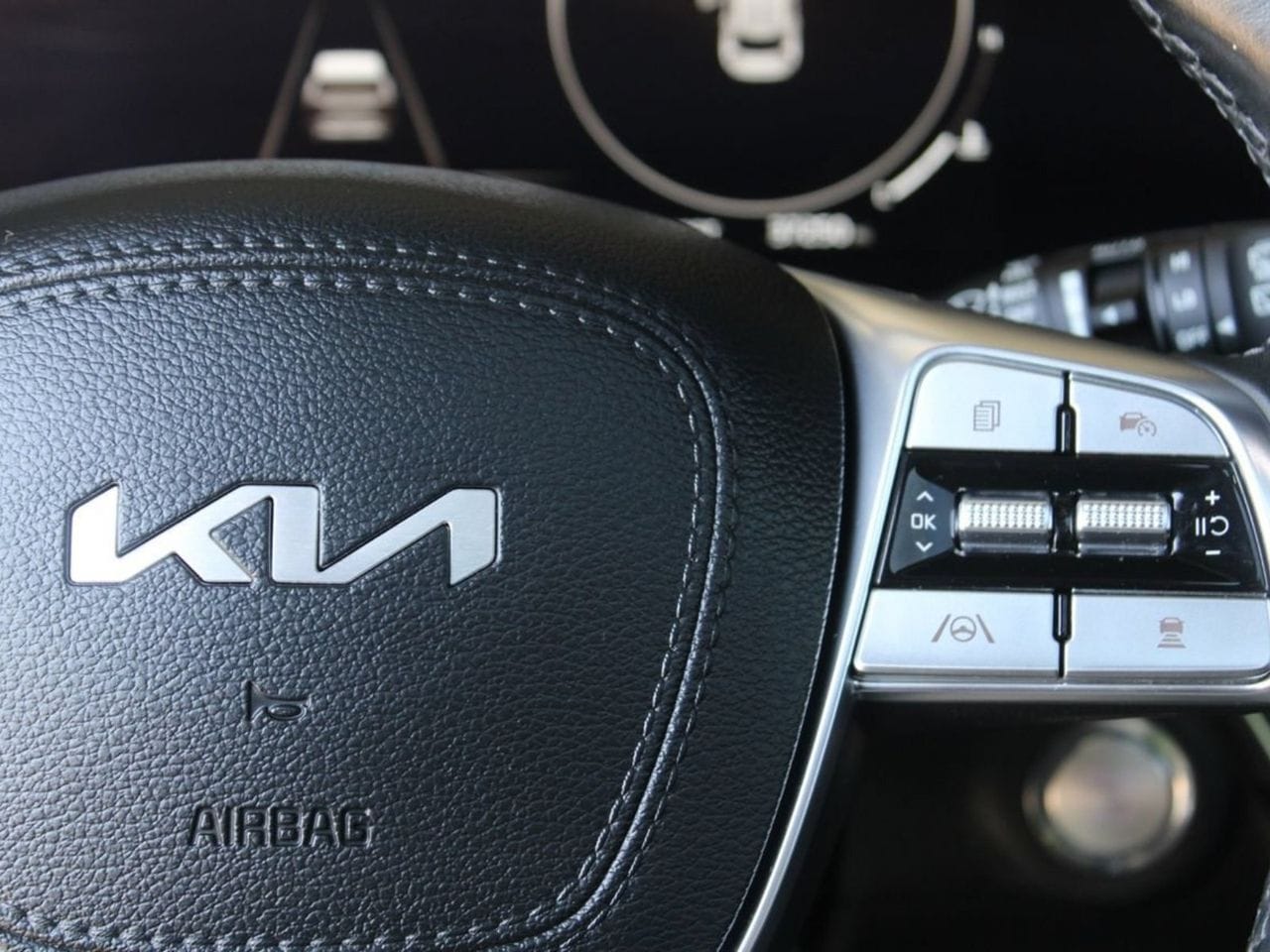 Used 2024 Wolf Gray Kia SX-Prestige X-Line image 34