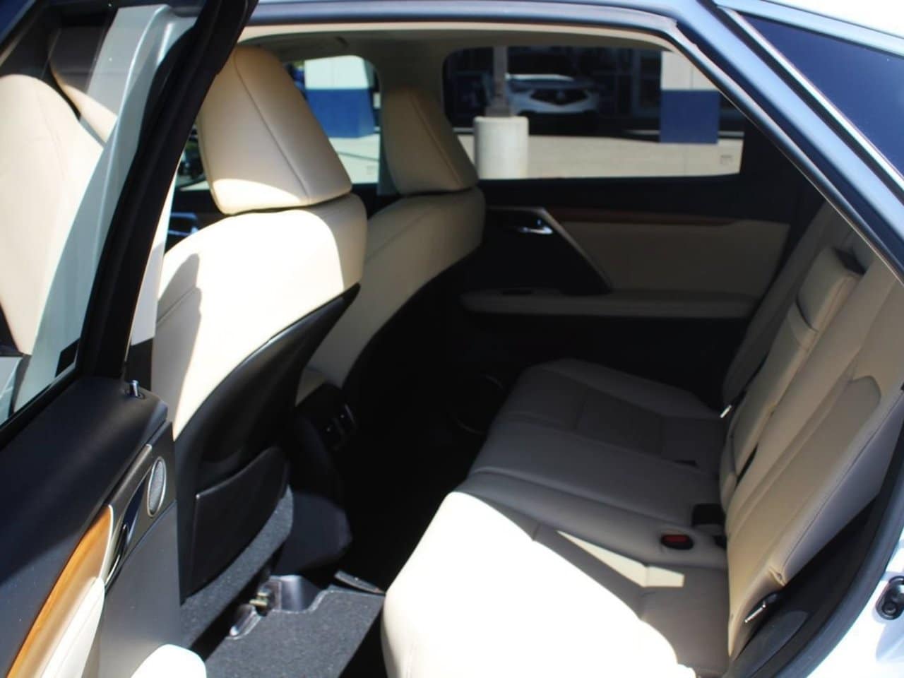 Used 2021 Eminent White Pearl Lexus 450h image 14