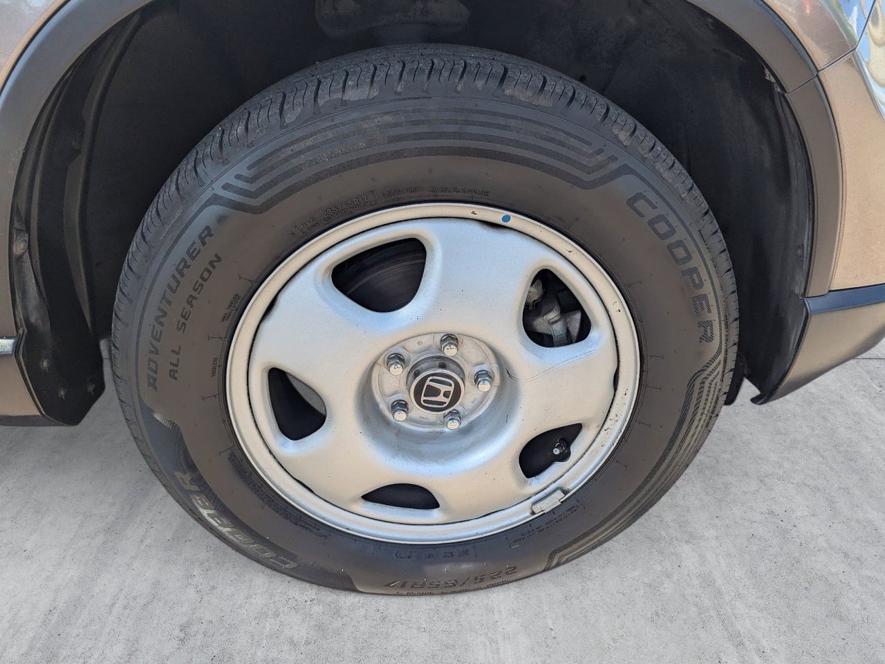 Used 2011 Urban Titanium Metallic Honda LX image 9