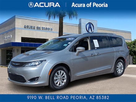2019 Chrysler Pacifica Touring L Van Passenger Van