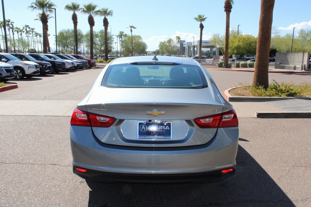 2023 Chevrolet Malibu 1LT photo 3