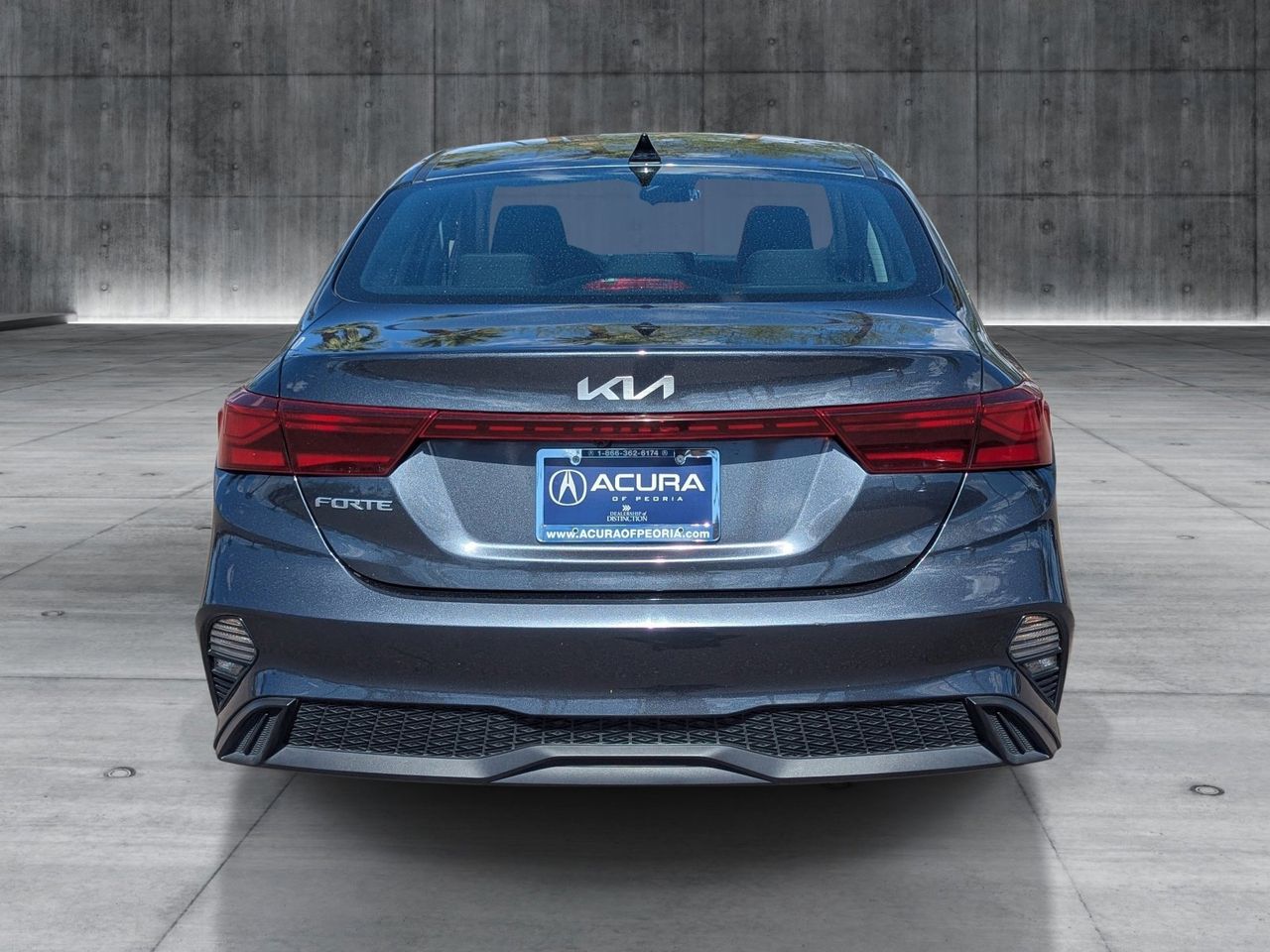 Used 2024 Gravity Gray Kia LXS image 4