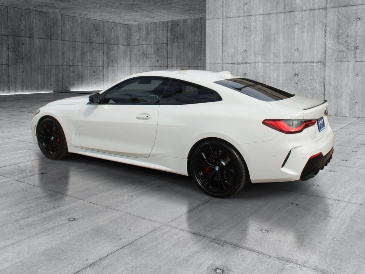 Used 2023 Alpine White BMW M440i image 3