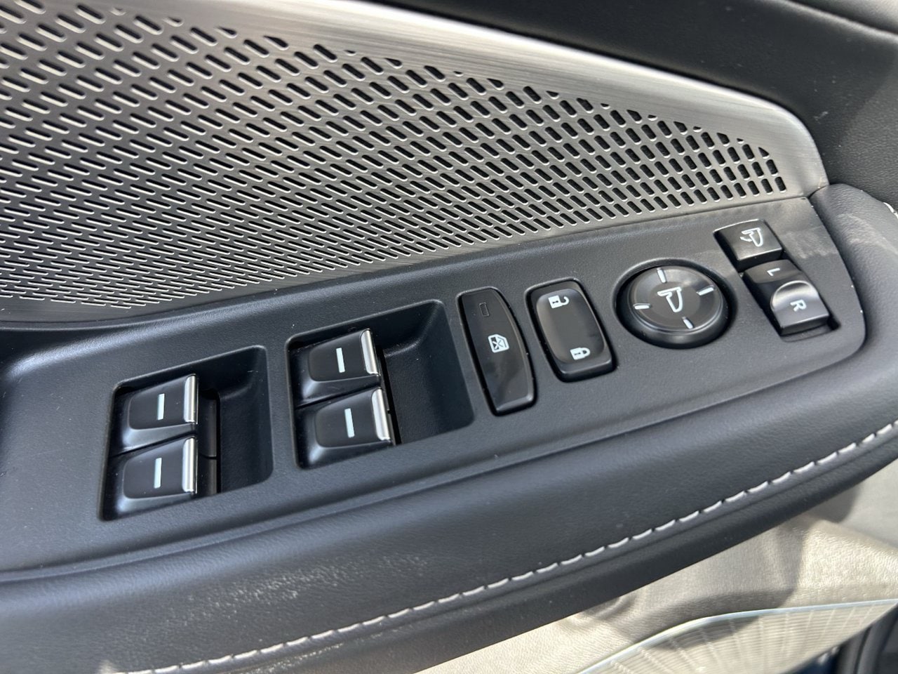 Certified Used 2024 Majestic Black Pearl Acura Technology image 33