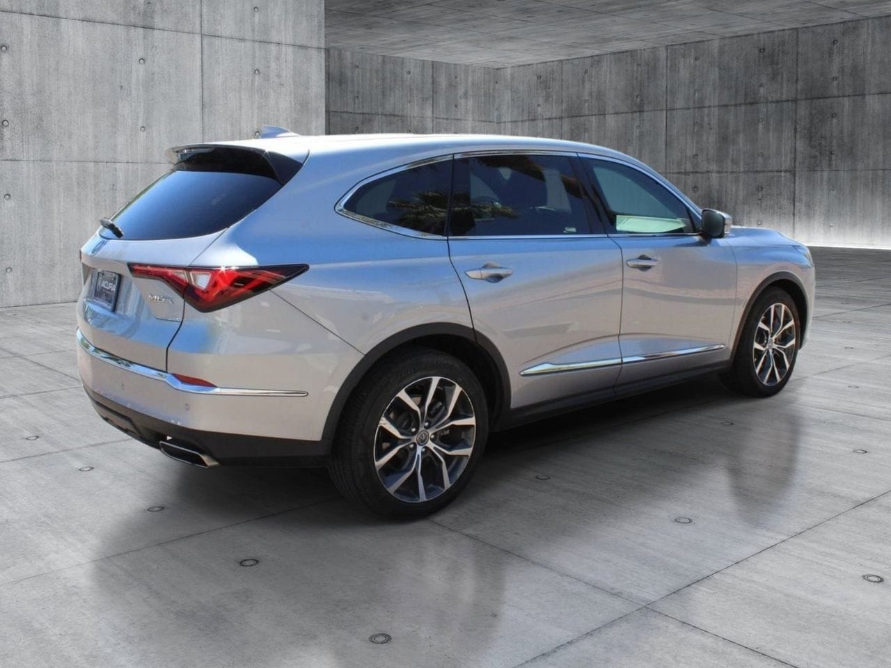 Used 2023 Lunar Silver Metallic Acura Technology image 5