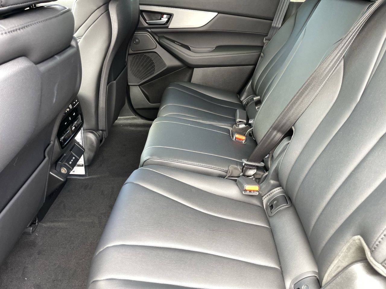 New 2026 Platinum White Pearl Acura FWD image 20