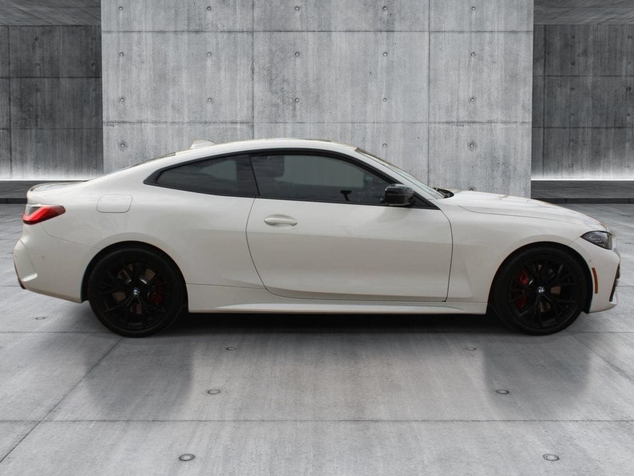 Used 2023 Alpine White BMW M440i image 7