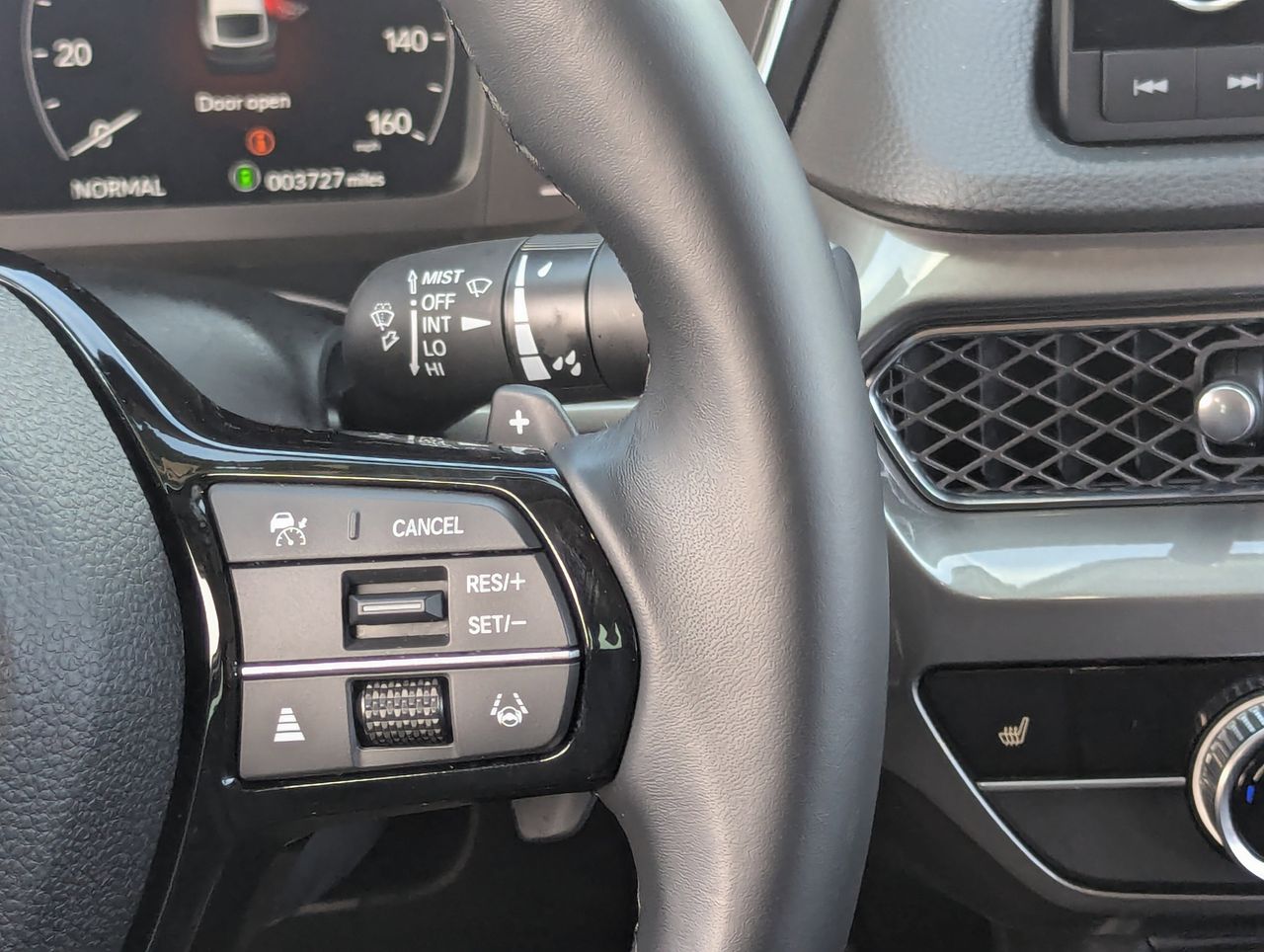 Certified Used 2025 Platinum White Pearl Acura Premium image 26