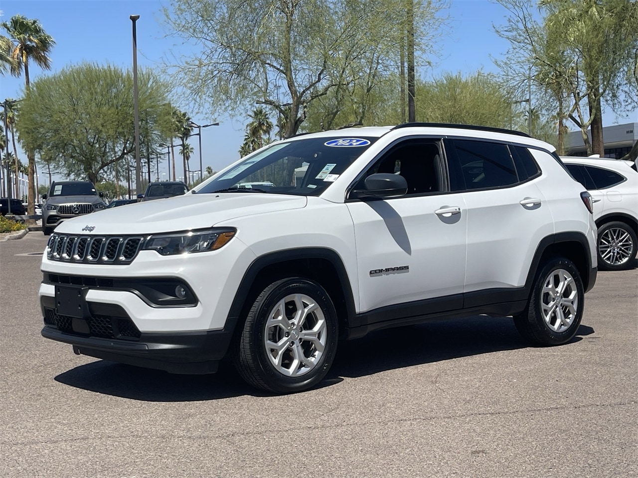 Used 2024 Jeep Compass Latitude with VIN 3C4NJDBN7RT110675 for sale in Peoria, AZ