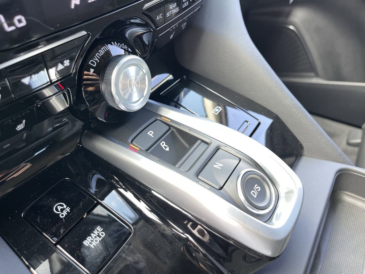 New 2026 Platinum White Pearl Acura FWD image 29