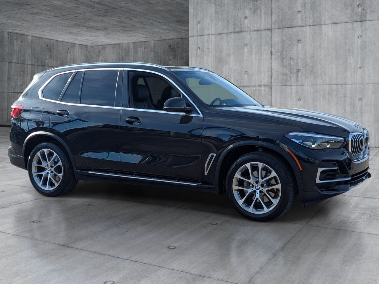 Used 2023 Black Sapphire Metallic BMW sDrive40i image 8