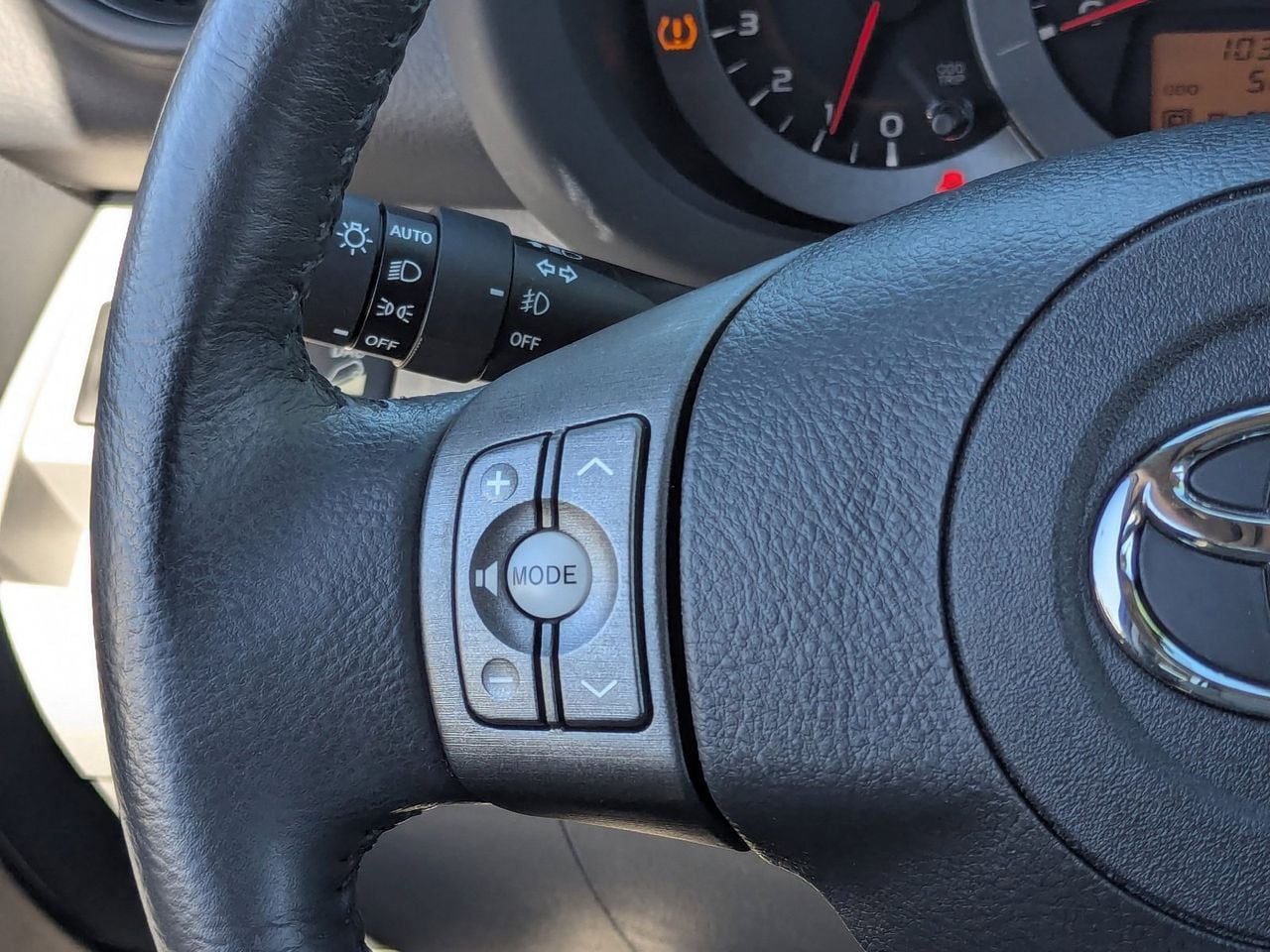 Used 2012 Pacific Blue Metallic Toyota Limited image 25