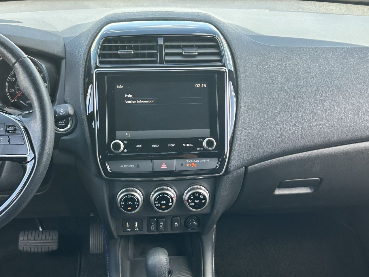 Used 2024 Mercury Gray Metallic Mitsubishi SEL image 17