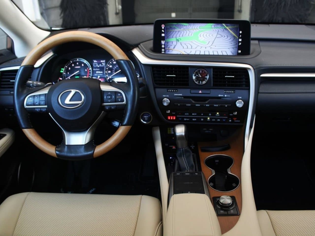 Used 2021 Eminent White Pearl Lexus 450h image 18