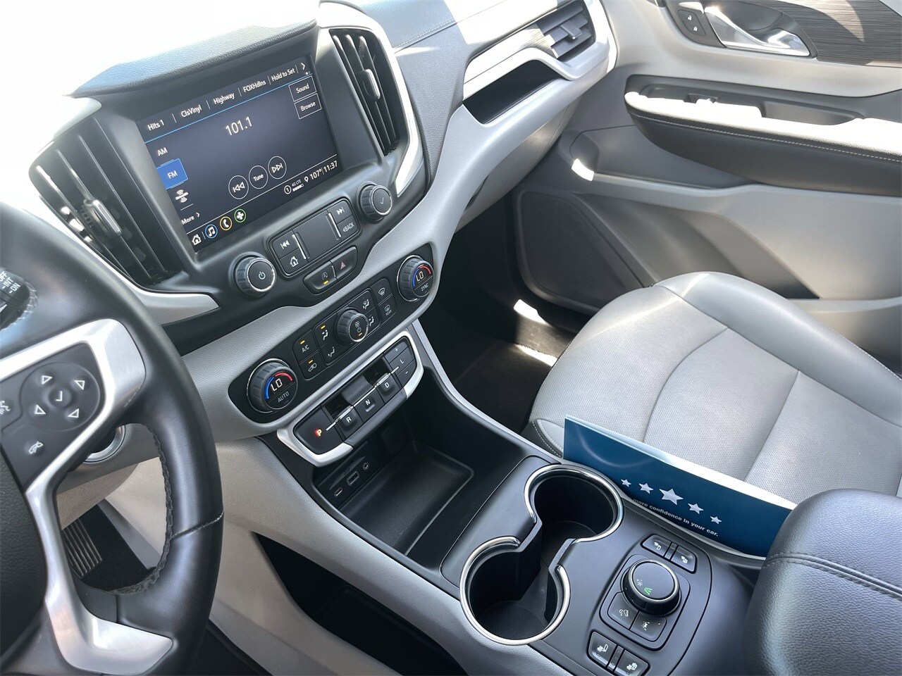 Image 27 of 2024 GMC Terrain
