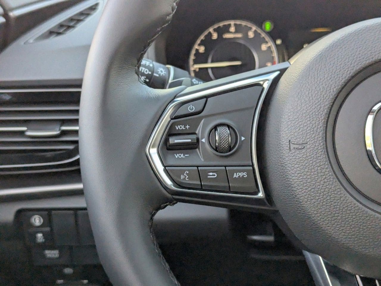 New 2026 Platinum White Pearl Acura SH-AWD image 31