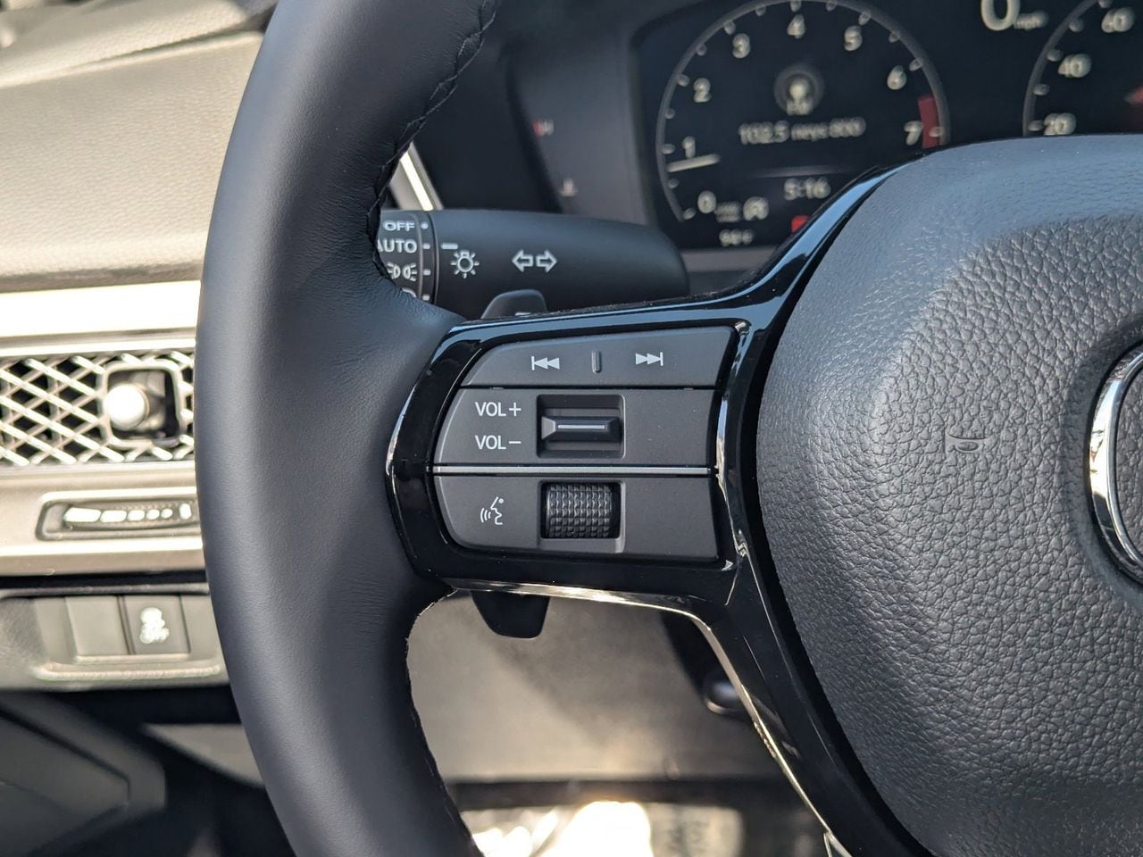 New 2026 Urban Gray Pearl Acura Base image 28