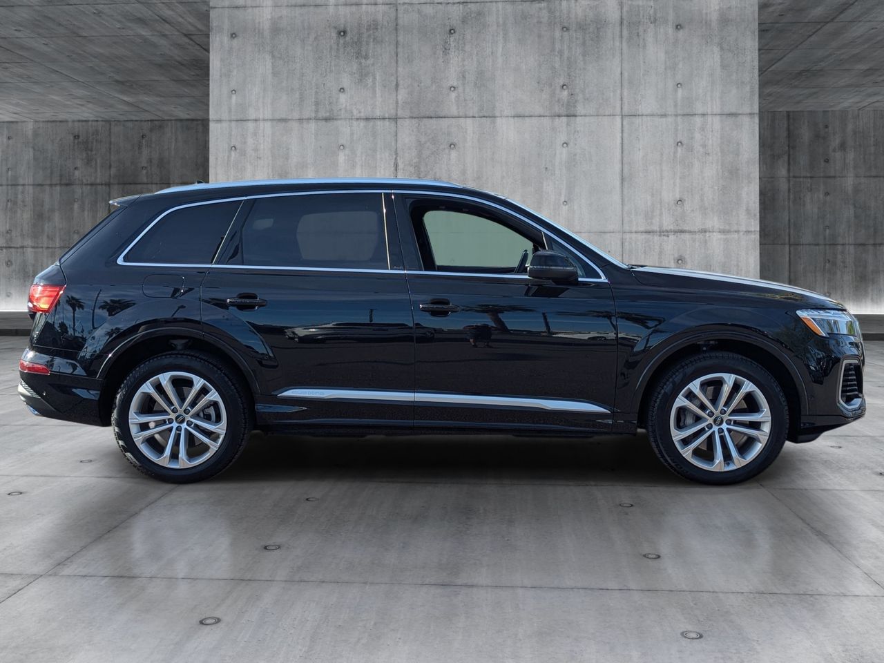 Used 2025 Mythos Black Metallic Audi 55 Premium Plus Quattro image 6