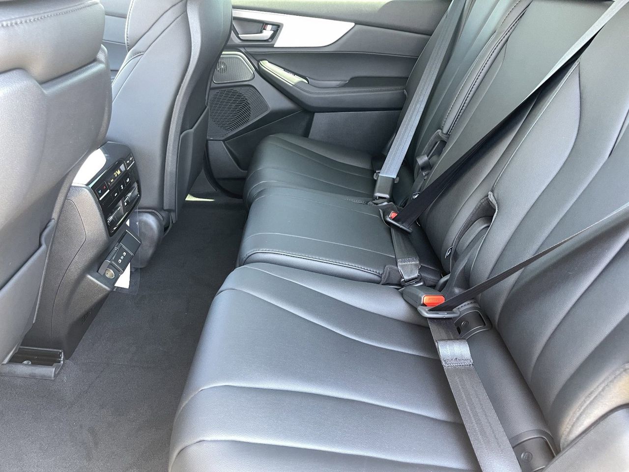 New 2026 Majestic Black Pearl Acura FWD image 20